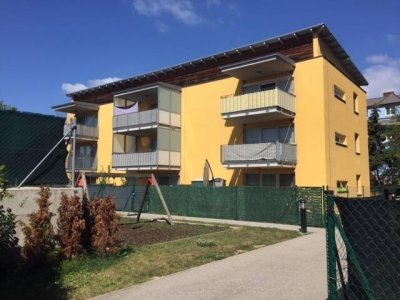 4-Zimmer-Wohnung mit Balkon in Seenähe