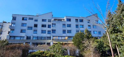 Bezugsfrei: Charmante 1-Zimmer-Wohnung mit großer Terrasse in Wassernähe