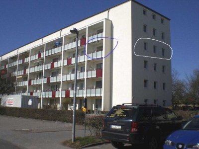 RESERVIERT! Vermietete 2,5 Zi-Whg., saniert, Südbalkon, Garage, elbnah
