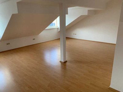 Charmantes 1-Zimmer Loft im 5. OG in Frankfurt Nordend-Ost