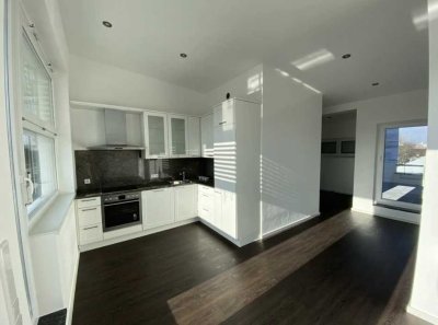 2-Zimmer Penthouse Wohnung in Laim