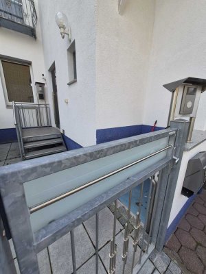 Moderne möblierte 2 Zimmer Wohnung mit vollwertiger Wohnküche & hochwertige funktionale  Ausstattung