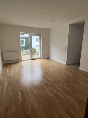 Schöne helle 2-Zimmerwohnung mit Einbauküche und Terrasse zu vermieten !
