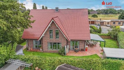 Exklusives Einfamilienhaus mit Sauna und Ausbaupotenzial !