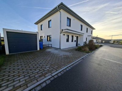 Schöne DHH mit vier Zimmern in Biberach (Kreis), Ingoldingen