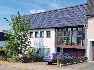 Mehr-Generationen-Reihenendhaus in familienfreundlicher Lage