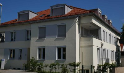 4-Zimmer-Maisonettewohnung mit großem Garten, S-Bahnnähe und TG-Stellplätzen in Gröbenzell