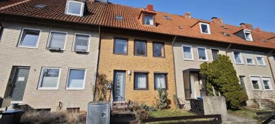 BOTHFELD: 3-Familien-Reihenmittelhaus mit Garten und vielen Nutzungsmöglichkeiten