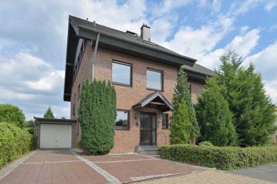 Doppelhaushälfte mit kleinem Garten in familienfreundlicher Lage von Moers Eick-Ost