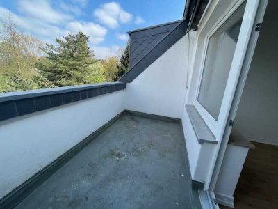 Tolle Terrassen-Wohnung! Aufwendig renoviert! Krippstraße!
