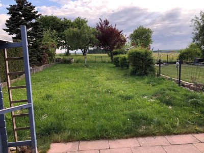 Charmante Doppelhaushälfte mit Garten, Schwedenofen & Weitblick