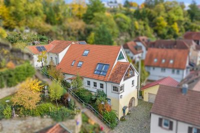 Für alle, die das Besondere suchen: Einzigartiges Einfamilienhaus mit zwei Wohneinheiten