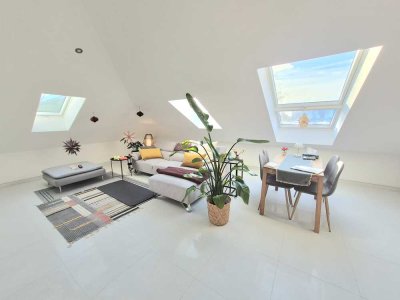 Luxuriöses 2,5-Zimmer Penthouse im 2. OG in Berlin-Buckow