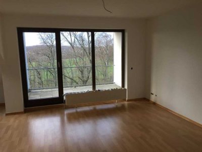 Schöne 2,5-Zimmer-DG-Wohnung mit Balkon und Einbauküche in Velbert-Neviges