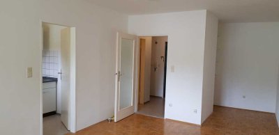 Helle 1,5-Zimmer-Wohnung mit Balkon in Gauting