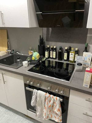 Exklusive 2-Zimmer-Wohnung mit gehobener Innenausstattung mit Balkon und Einbauküche in Obertshausen