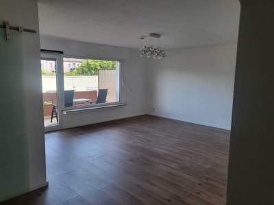 Neuwertige 3,5-Raum-Wohnung mit Balkon in Düsseldorf