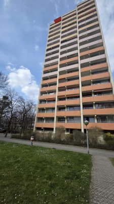 Traumhafte Aussicht, freie 3 Zimmerwohnung in Neuperlach