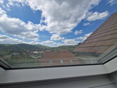 MODERNE EIGENTUMSWOHNUNG MIT ANLEGEREIGNUNG IN SCHÖNBERG AM KAMP IN HERRLICHER WOHN- UND AUSSICHTSLAGE