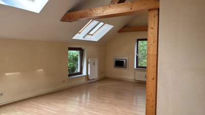 Lebendig wohnen in Hamburg: 3-Zimmer-Wohnung mit Stellplatz