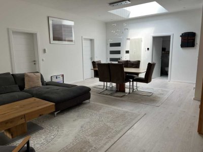 Home, Sweet Home- Top sanierte 5 Zimmerwohnung im Bungalowstil