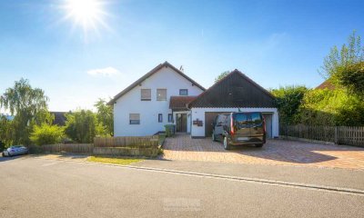 Renditestarkes 3 Parteiienhaus mit Photovoltaik und Wertsteigerungspotenzial in Hohenschambach!