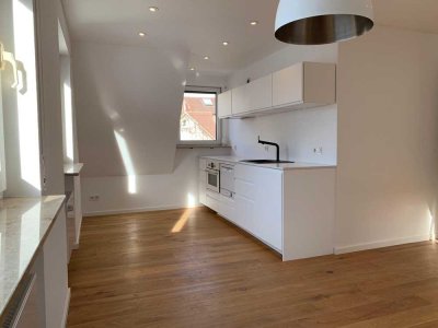 Modernisierte Wohnung mit dreieinhalb Zimmern und EBK in Neuhausen