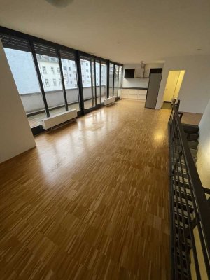 Geräumige 4-Zimmerwohnung mit offener Wohnküche, Sauna und 3 Terrassen!