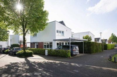 Hollenders Immobilien: Freistehendes Einfamilienhaus in familienfreundlicher Lage von Junkersdorf