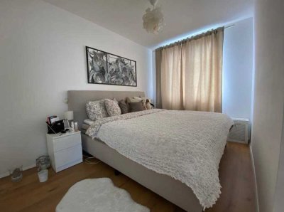 Schöne und modernisierte 2-Raum-Wohnung mit Balkon und Einbauküche in Parchim