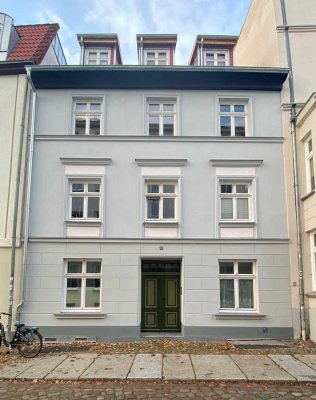 Schicke 2-Raum-Wohnung in der Schillstraße mit neuer Einbauküche