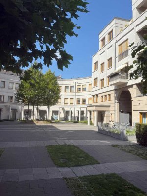 Wohnen im Trend-Quartier le flair: Town-Haus auf 3 Ebenen mit Garten und 2 TG-Stellplätzen