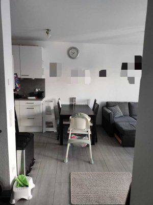 Neuwertige 3-Raum-Wohnung mit Balkon und Einbauküche in Aschaffenburg-63743