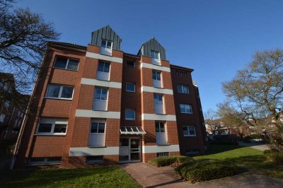RÖNPAGEL IMMOBILIEN: Wettbergen Schöne 3 Zi. DG WHG - Dachterrasse - EBK optional