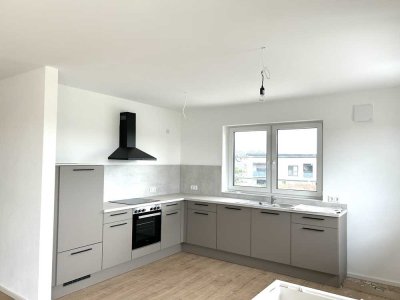 Erstbezug nach Neubau mit moderner EBK und großem Balkon: helle 3-Zimmer-Wohnung in Dinkelsbühl