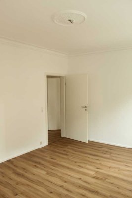 Sanierte 3-Zimmer-Altbauwohnung (ca. 79 m²) mit Balkon