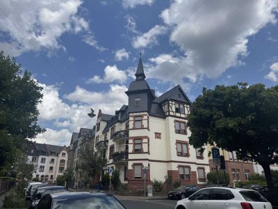Charmante Dachgeschosswohnung im Stilaltbau – 3 Zimmer, 93 m², vermietet