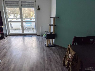 3 Zimmer Wohnung mit 2 Balkone und 2 TG-Parkplätzen in Neckarsulm-Obereisesheim