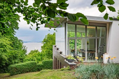 Hoch über dem Plöner See in Naturlage – Architektur trifft Aussicht!