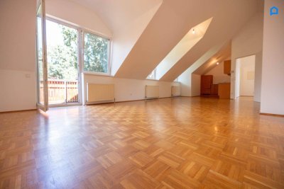 *Ruhige und helle, gemütliche 3 -Zimmer + mit 36 m² Wohnküche und 7,8 m² Balkon + grüner Innenhof, Wiengrenze, ruhig, 1. OG, Dachgeschoss*