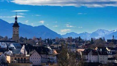 2,5-Zimmer Wohnung mit Bergblick - 5Min nach Traunstein - Balkon & Garage