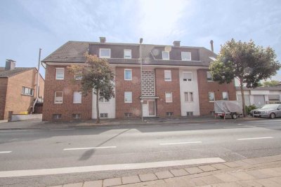 Renovierte 2-Zimmer-Wohnung mit großzügigem Balkon und Garage 
in Neuss-Holzheim