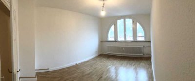 3-Zi.-DG-Altbauwohnung in KA-Durlach