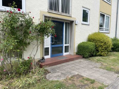 *Helle Erdgeschosswohnung in netter Nachbarschaft*