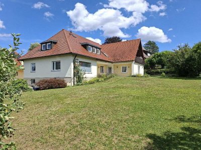 Großzügig Wohnen und Arbeiten mit herrlichem Blick ins Schmuttertal!