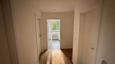 Geschmackvolle 2-Zimmer-Dachgeschosswohnung als Erstbezug nach Sanierung