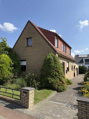 Bahnhofnahes Einfamilienhaus in Mahndorf – Ideal für Handwerker & Visionäre