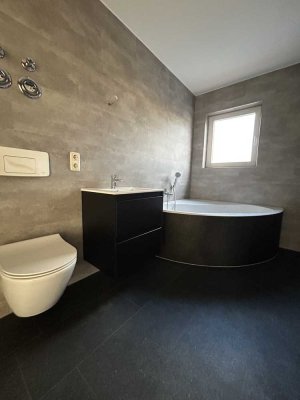 2-Raum-Wohnung, ruhig gelegen mit Tageslichtbad