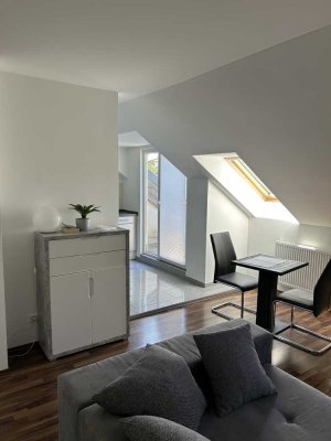 Helle DG-Wohnung mit Balkon