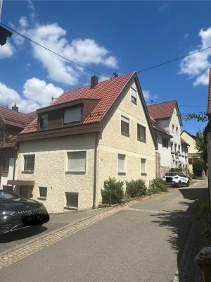 Doppelhaushälfte mit Sanierungspotenzial im Ortskern von Waiblingen-Neustadt